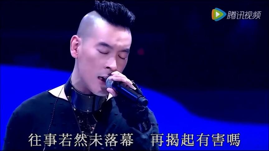 [图]麦浚龙现场演绎《耿耿于怀 》一曲太醉人了！