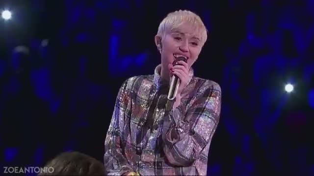 [图]Miley Cyrus翻唱《Summertime Sadness 》，比起原唱打雷姐如何？