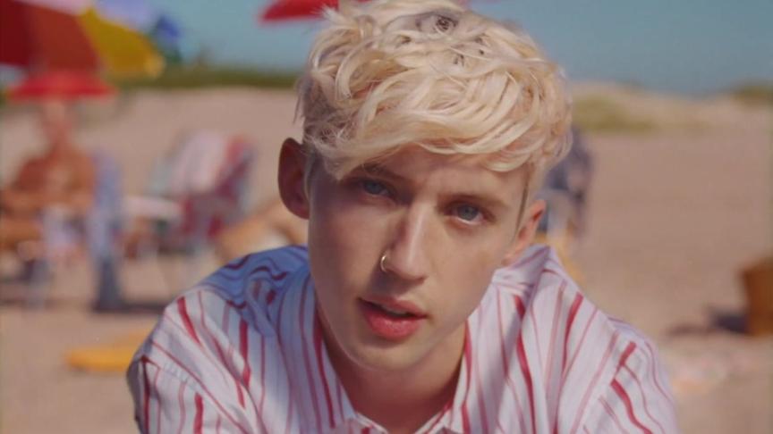 [图]海边遇真爱，真甜现场Troye Sivan《Lucky Strike》MV鉴赏