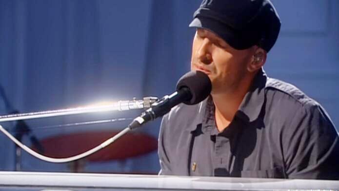 [图]Daniel Powter-Free Loop(Solo) (Live From Studio A) 现场版