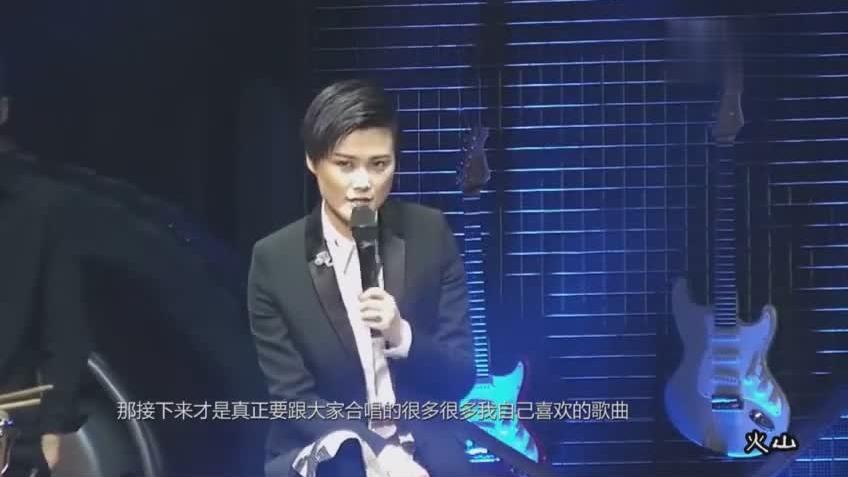 [图]李宇春2013WhyMe演唱会，《对不起，只是忽然很想你》