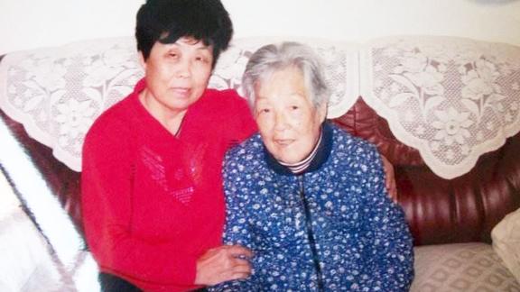 《历史人文》_她是吴法宪将军妻子，17岁入党19岁结婚，晚年在济南度过