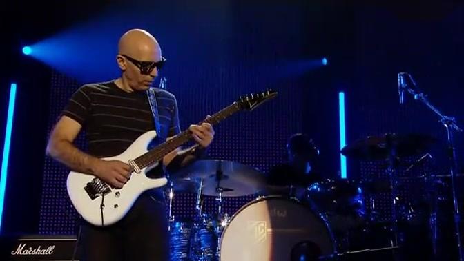 [图]Joe Satriani 现场深情演绎 Always with me, always with you