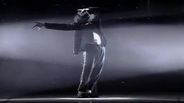 [图]《Billie Jean》现场版 晕了很多人啊！