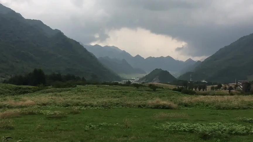 [图]暴雨⛈️三部曲 来的迅猛 来不及躲