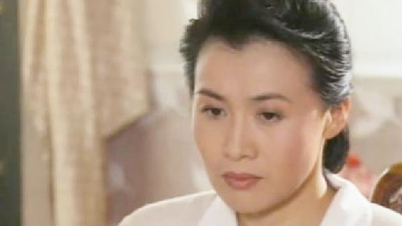 《历史人文》_不要家产带走四个女儿，丈夫嘲笑她养不活，多年成上海商业大亨！