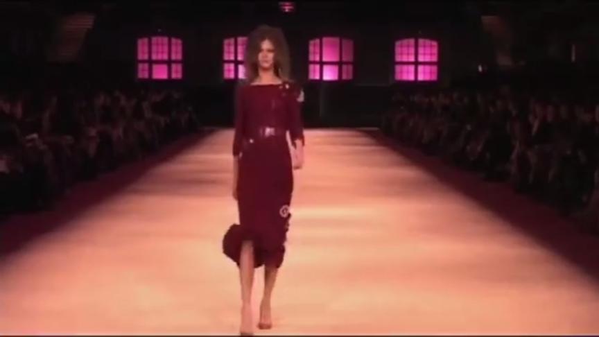 [图]Alexander McQueen FW2005“Man Who KnewToo Much”(擒凶记)系列