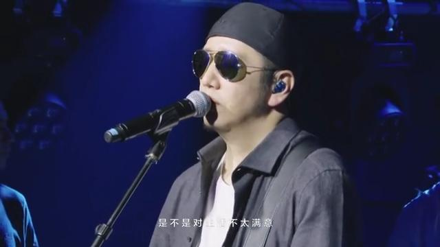 [图]郝云线上演唱会演绎《去大理》