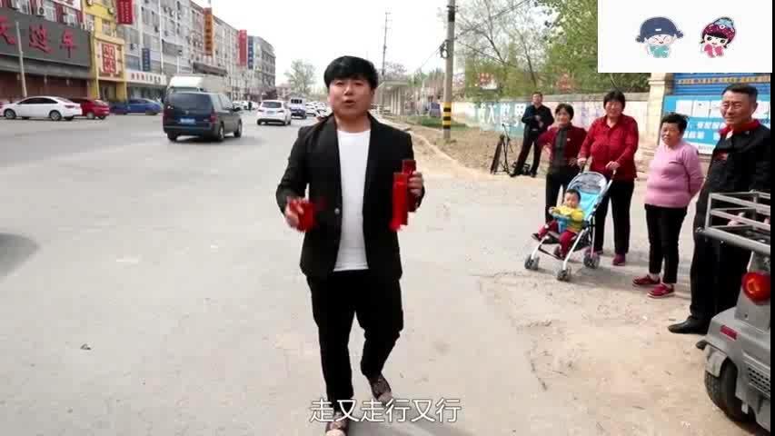 [图]杨晓琼莲花落：老人见义勇为反遭讹诈，即兴编曲打抱不平！