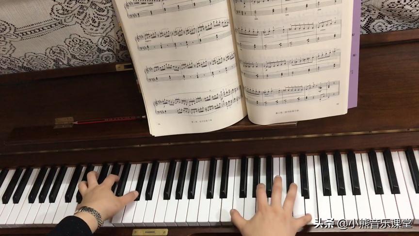 [图]全国钢琴五级考级曲车尔尼练习曲，手把手教授，通俗易懂，超👍