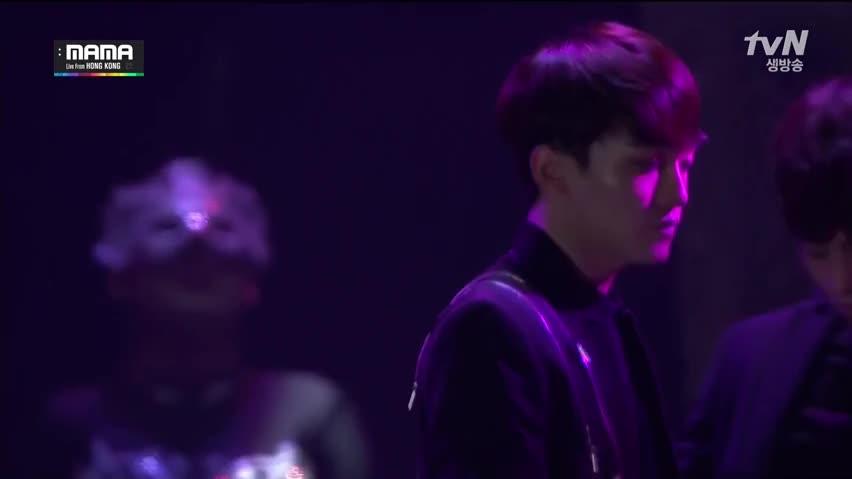 [图]EXO-Tell Me What Is Love (2014MAMA In HK)