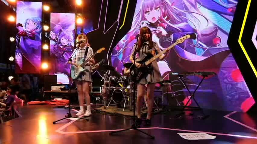 [图]ChinaJoy2018，哔哩哔哩展台《BanG Dream!》乐队演出，精彩不断