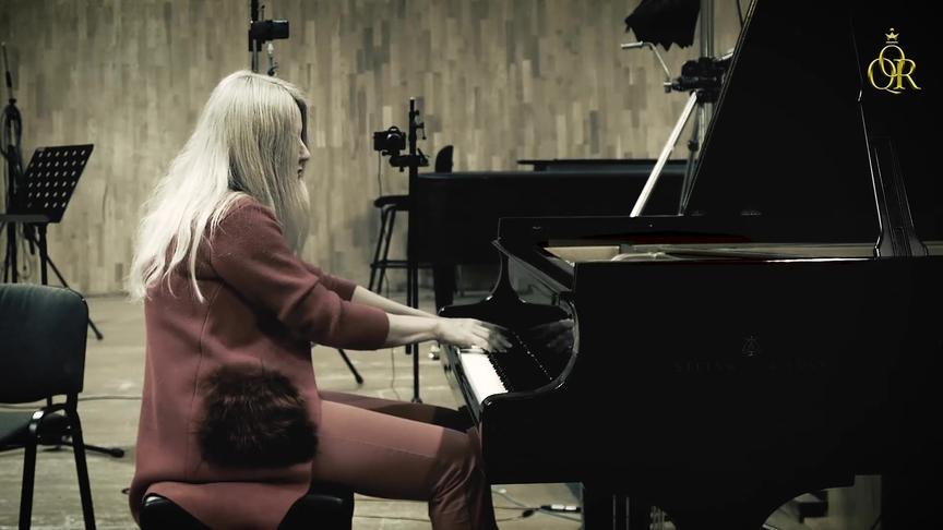 [图]Valentina Lisitsa钢琴演奏贝多芬-升c小调第十四钢琴奏鸣曲 月光