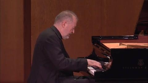 [图]加里克·奥尔森演奏勃拉姆斯《六首钢琴小品》Op.118