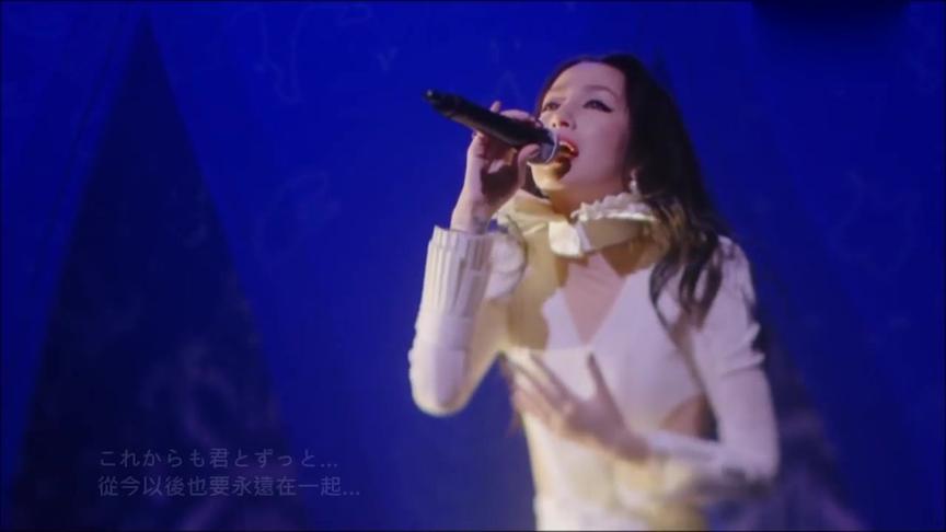 [图]中岛美嘉现场演唱经典歌曲《雪之华》，你是否感受到雪花飞舞飘落