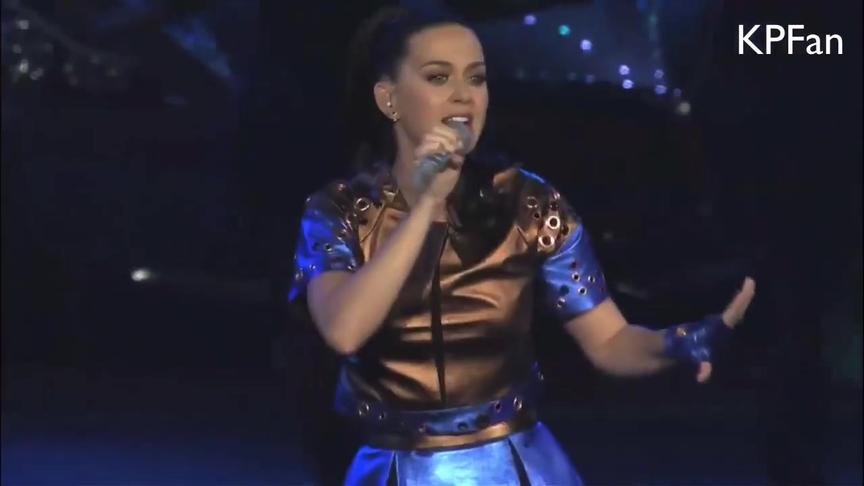 [图]【花样年华】Katy Perry - Teenage Dream (Live in China) 2014