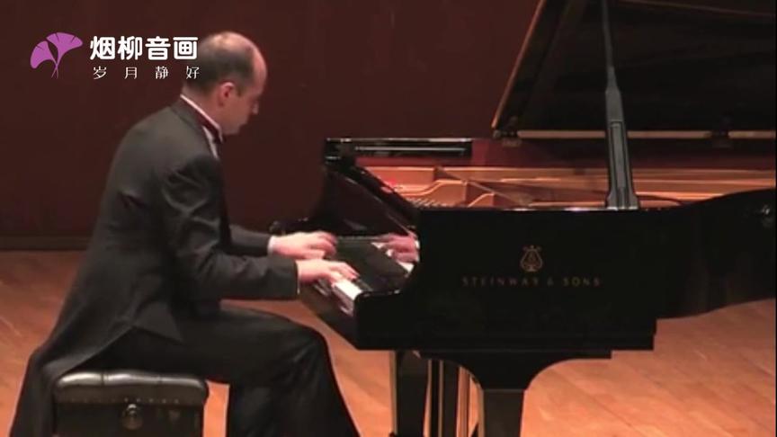 [图]国际钢琴家伊万雅纳科夫弹奏 肖邦的《革命练习曲》