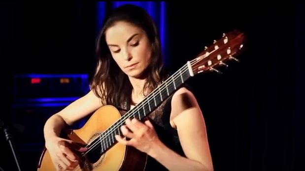 [图]古典吉他名曲欣赏：Ana Vidovic演奏索尔的代表作-魔笛主题变奏曲