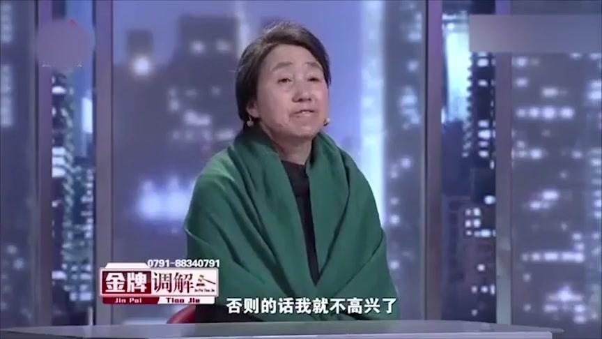 [图]恶毒公公逼儿子离婚，现场爆出家庭丑闻，这家人太无耻了，愤怒