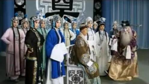 [图]京剧《杨门女将》5佘太君力抑悲痛慷慨激昂地驳斥了主和派的谬见