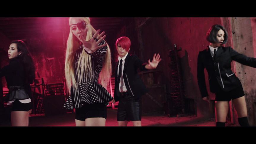 [图]F(x)组合《Red Light》正式版MV