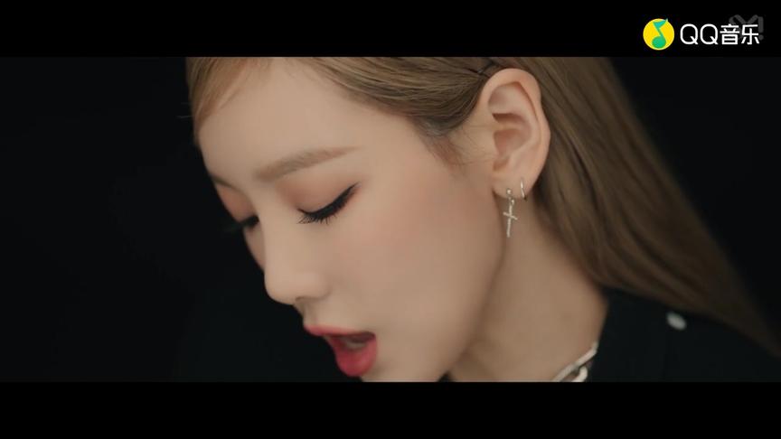 [图]泰妍 (태연)-TAEYEON《火花 (Spark)》MV(超清)