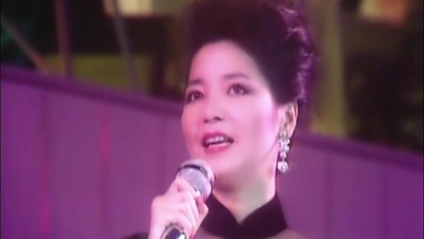 [图]邓丽君15周年巡回演唱会台北站（十亿个掌声）(1984.1.7-1.8)