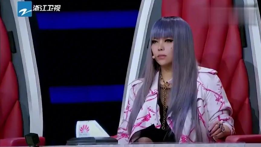 [图]杨子杰翻唱《She is Gone》,一开口高音太厉害,评委都愣住了！