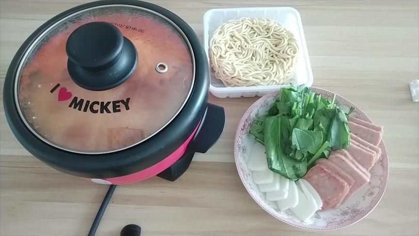 贪玩的小毅vlog03：没钱叫外卖的时候，游戏主播都吃些什么？