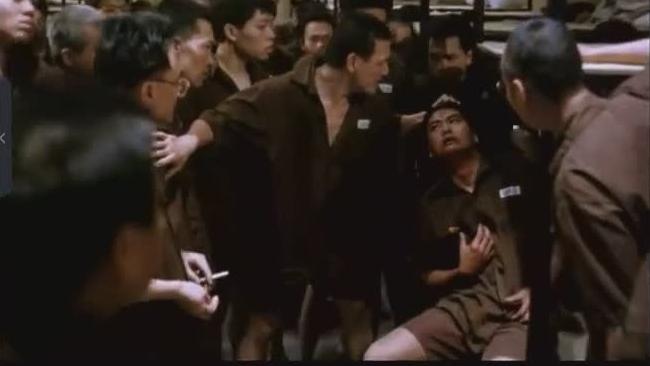 监狱风云精彩：发哥被捉回监狱，被质疑杀死龙哥，刚要被人灭口