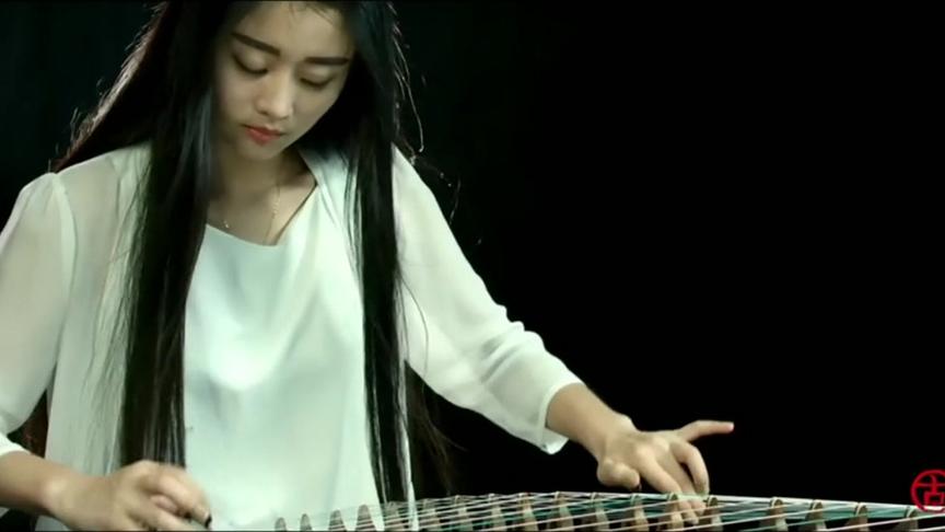 女神古筝演奏一曲倩女幽魂，实在好听，境界有了，我听醉了
