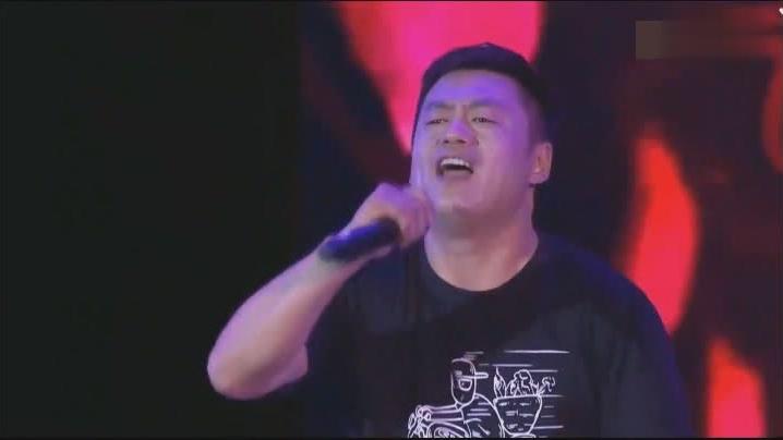 宋晓峰和主播文静现场《唱歌喊麦》，最后的二人转亮了！