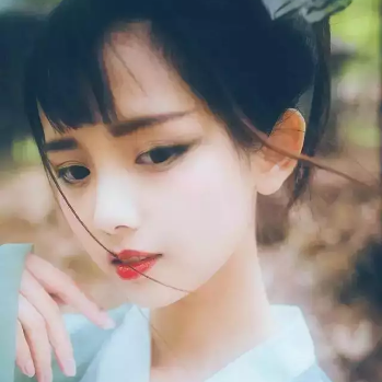 红不维头像