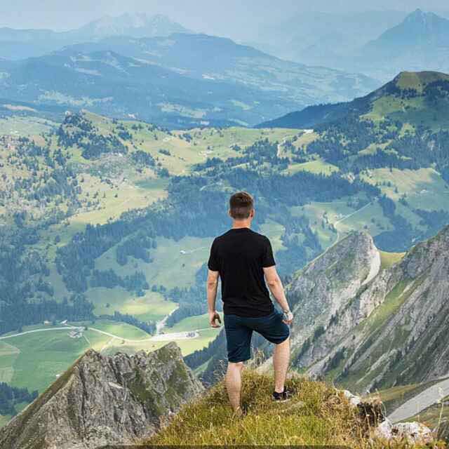 人在旅途9113头像