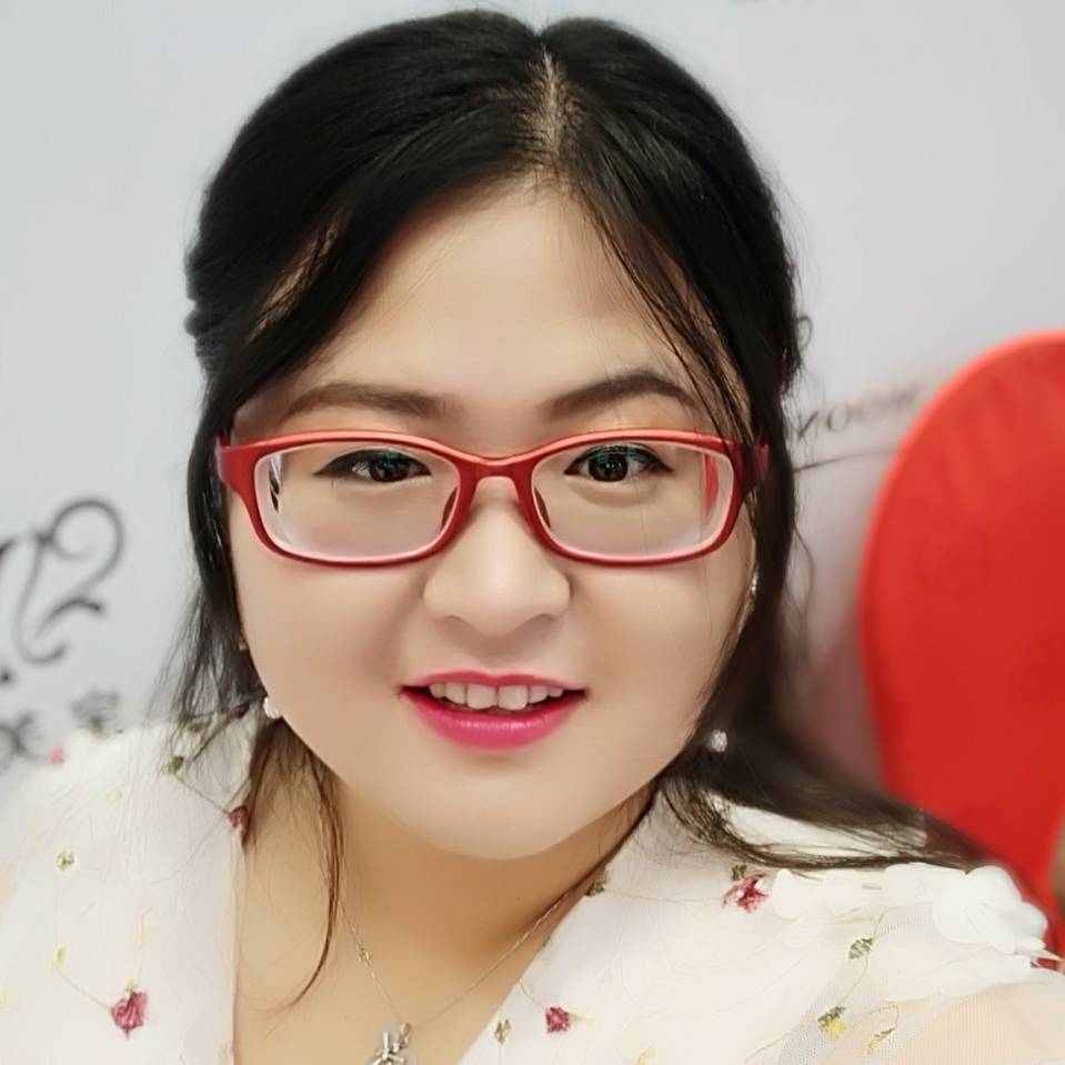 半截双胞胎妈妈吕娟头像