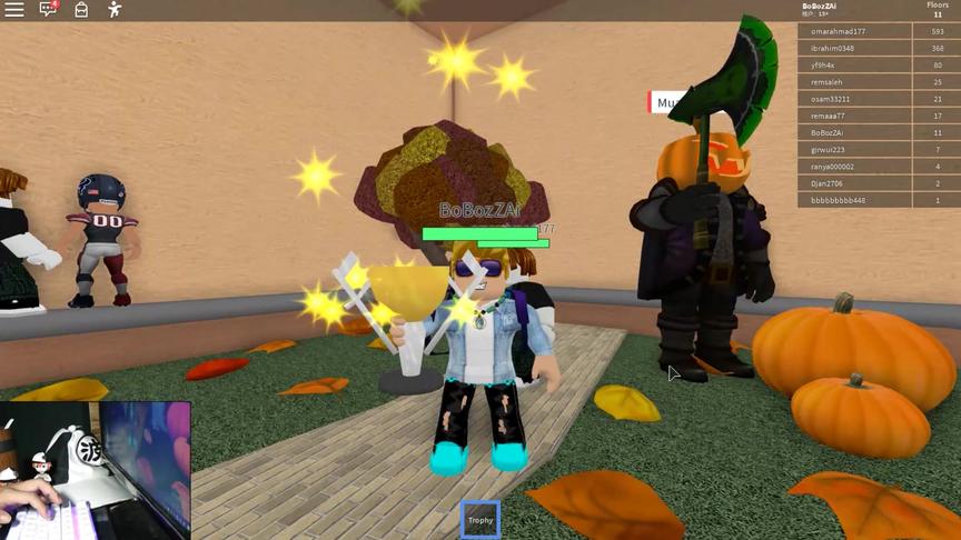 roblox“电梯模拟器”波波仔解说：在电梯里获得了一个金色奖杯！