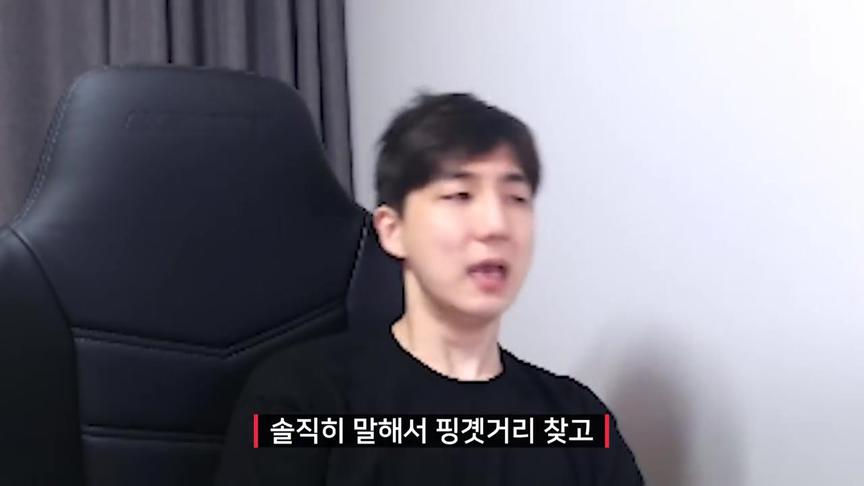 星际争霸2019 世界第一Z之争 解冻vs小零 ZvZ 开局很关键。