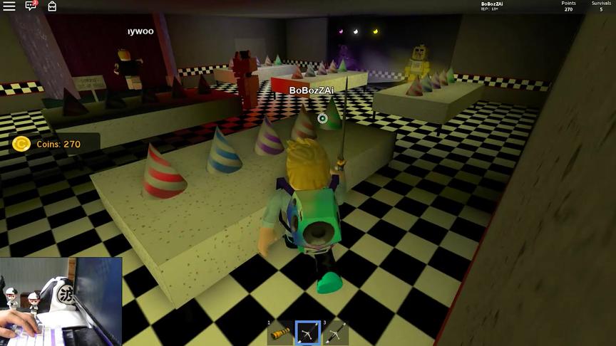 roblox“恐怖电梯”波波仔解说：躲在这里午夜熊应该看不到我吧！