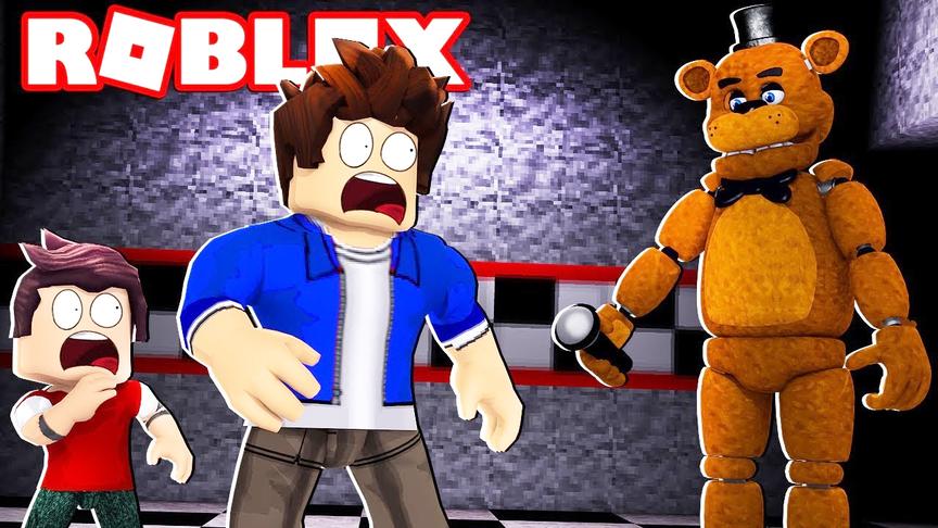 小飞象解说 Roblox弗莱迪模拟器 躲在玩具熊披萨店的厕所里吓人？