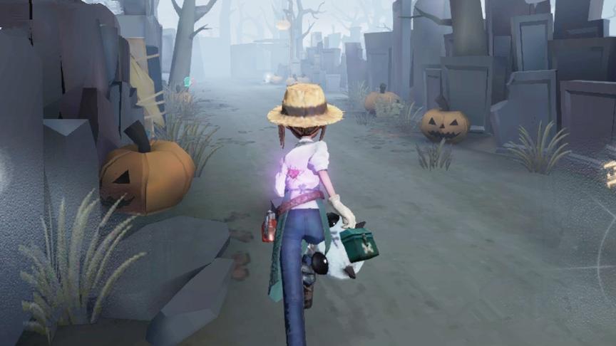 第五人格 监管者养的狗好凶呀！咬住侠客的腿就是不放