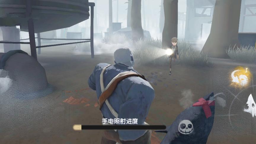 第五人格 慈善家麻烦先把手电筒充满电再来照侠客好吗