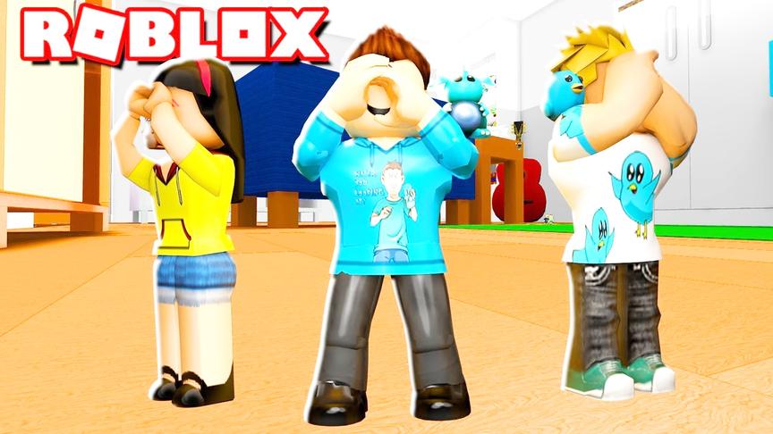 小飞象解说Roblox捉迷藏模拟器猫和老鼠大作战！搞笑勾引追捕者！