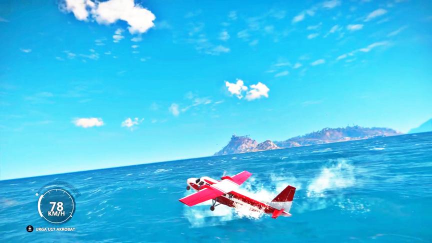 小林解说：驾驶飞机贴着海平面飞行，世上已经没有几个人能做到了