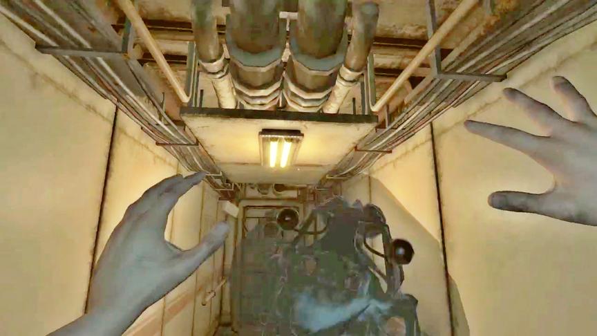 小林解说：被困在运输船上最后被异形给亲了