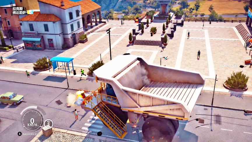 小林解说：这根本不是矿石运输车，简直就是推土机！