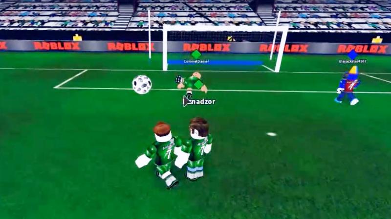 波波仔解说 roblox 终极足球：光头队友连进4球！躺赢的感觉真好