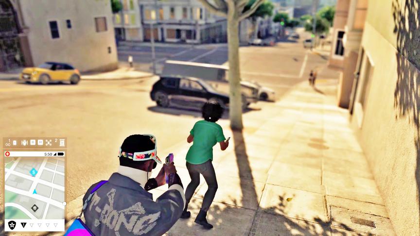 小林解说：街道上掏出玩具电击枪，路人疯狂逃窜！