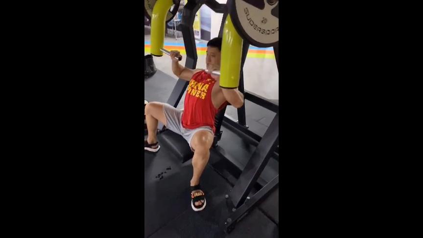这位是炮芯的健身教练，哈哈哈