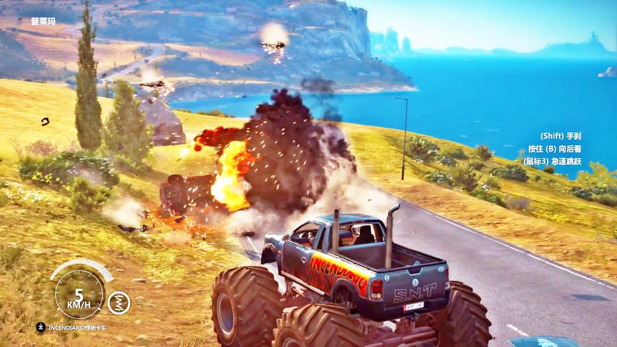 小林解说：驾驶大脚车上马路，简直就是路人的噩梦！