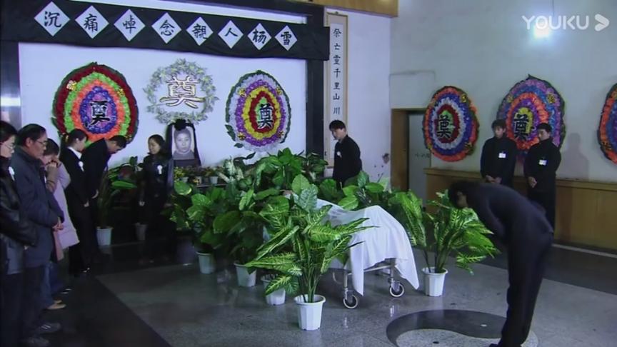 女法医祭奠死者，谁料发现死者尸体有问题，没想到杀手是她妹妹